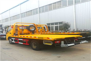 马村附近拖车救援搭电